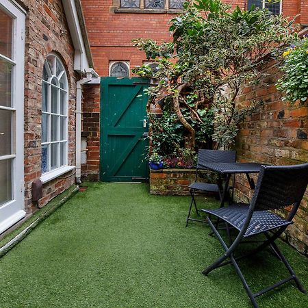 Monk Bar Garden Hideaway Villa York Eksteriør billede