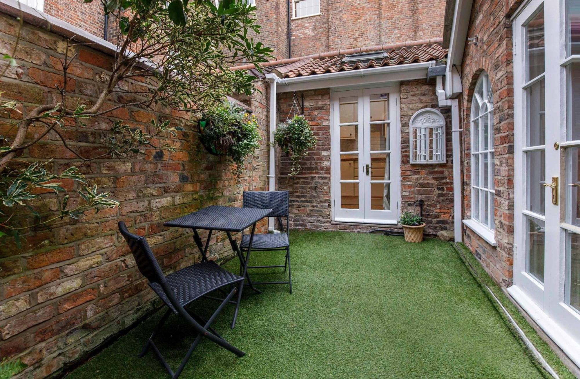 Monk Bar Garden Hideaway Villa York Eksteriør billede
